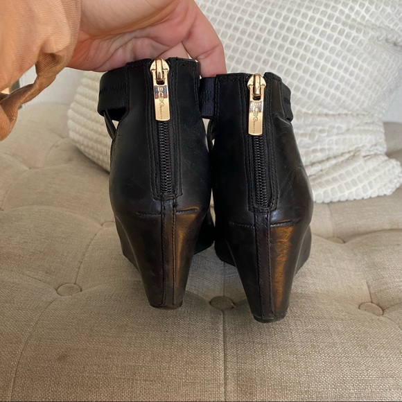 BCBGeneration Strap Sandals - Picture 3 of 9